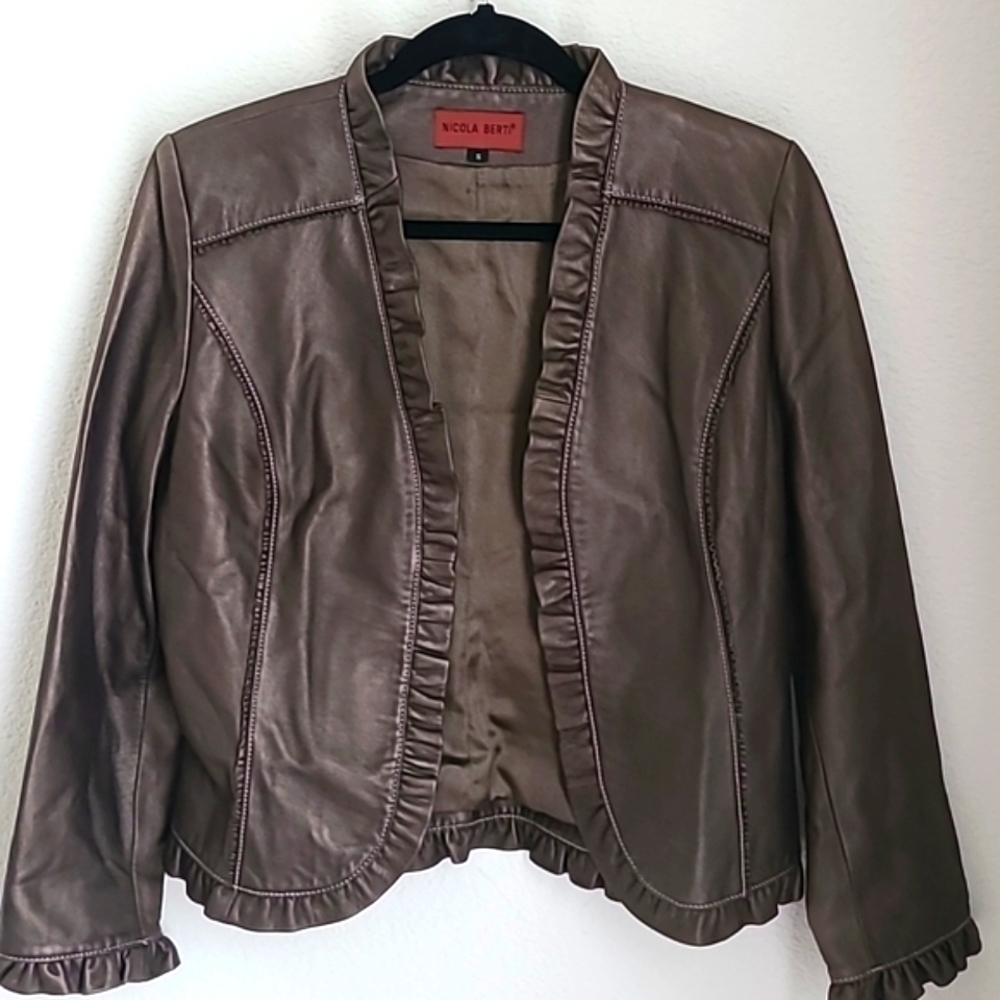 NICOLA BERTI Made in Italy Leather Jacket Size Small Soft Leather Fitted